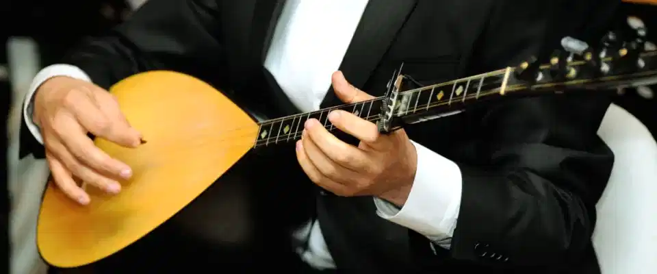 bağlama her yaştan kişinin öğrenebileceği bir çalgıdır.