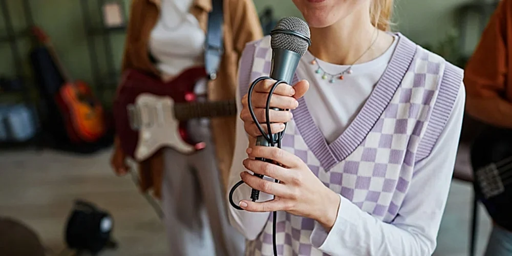 Güzel Sanatlar Lisesi Hazırlık Kursu, ortaokuldan mezun olup müzik alanında eğitim almak isteyen öğrenciler için oluşturulmuş özel bir programdır